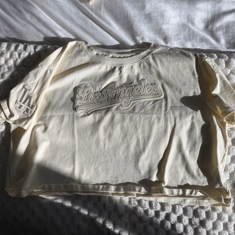 Pro Standard LA Dodgers Cropped Tee Cream Embroidered Logo Size L